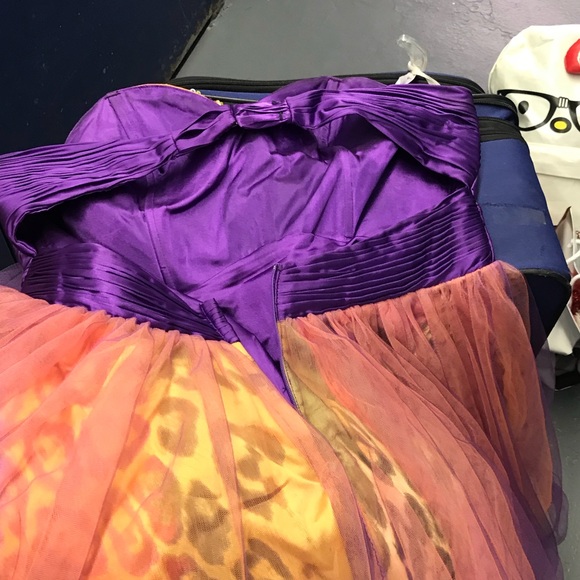 Formal dress - Picture 2 of 4